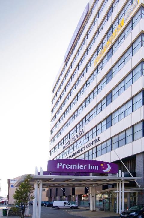 Premier Inn West Bromwich Town Centre - New Square Hotel in Birmingham