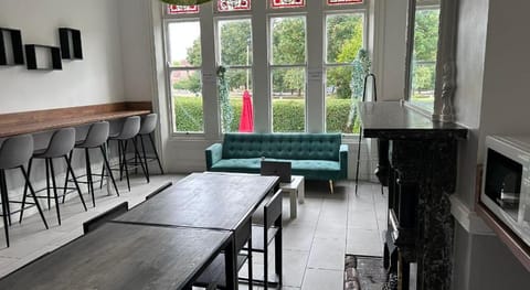 Green Lodge Near LFC Anfield - Free Street Parking Hotel in Liverpool