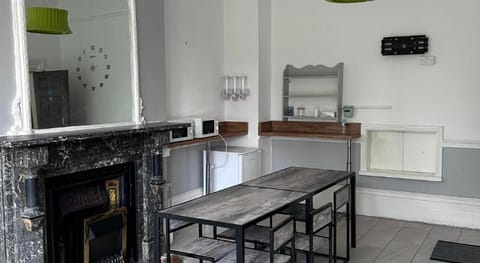 Green Lodge Near LFC Anfield - Free Street Parking Hotel in Liverpool