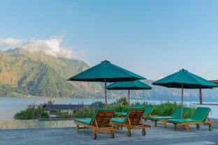 D Sila's Tepi Danu Villas Kintamani & hot spring Lodge in Karangasem Regency
