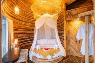 3 Bdr - The Dream Cliffside Bamboo Villa By Avana Vacation rental in Sidemen