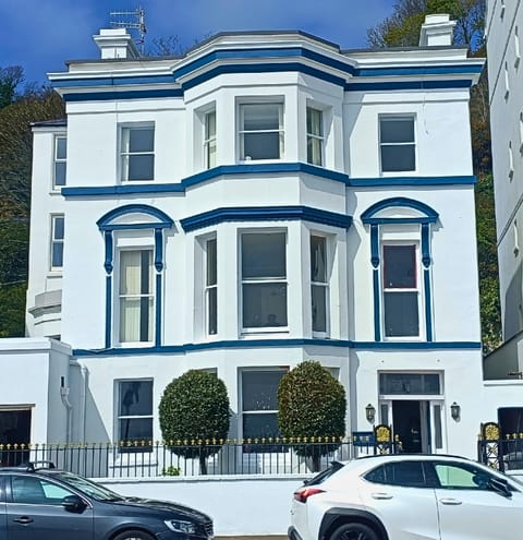 Kings House Bed and Breakfast in Douglas