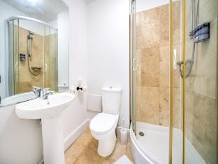 GO2 Gloucester Hotel by OYO Standard Double Apartment in Gloucester