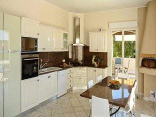 Houses  Villas for 8 People Apartment in Mandelieu-La Napoule