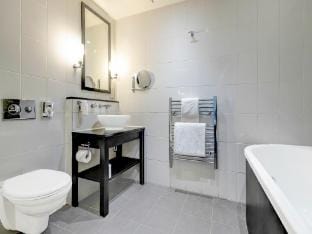 The Landmark Hotel and Leisure Club  DLX DBL Apartment in Dundee