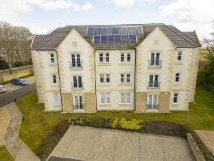 Royal Gardens Apartment 10 Apartment in Golf Road