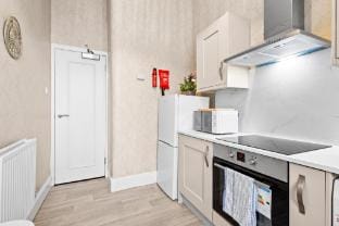 Bonnie Lodgings - Muir Street Apartment in Paisley