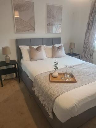 Stylish 3 bed close to Nissan Vacation rental in Sunderland