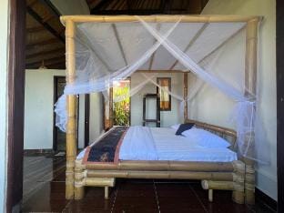 Tutwin Guesthouse Vacation rental in Kerambitan
