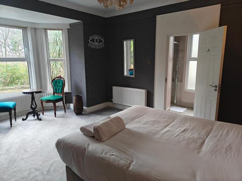 Georges Room at Glenarde House Hotel in Galway