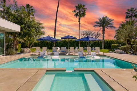 Large interior dining table has enough seating for a group.