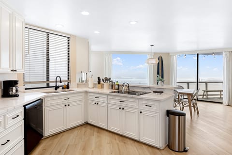 Fully equipped kitchen.