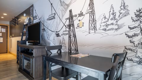 Dining nook seating for 2.