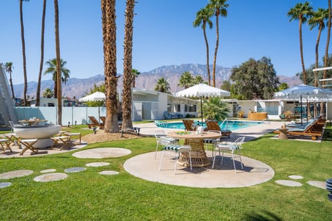 Palm Springs paradise.