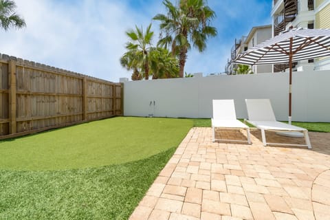 Large lawn is perfect for families with kids.