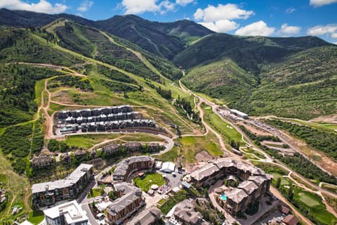 This home sits right next to some of the best skiing in the area.