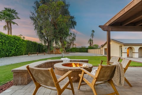 Large firepit lounge.