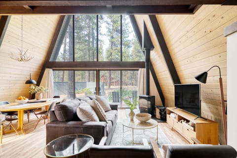 Open, spacious cabin design.