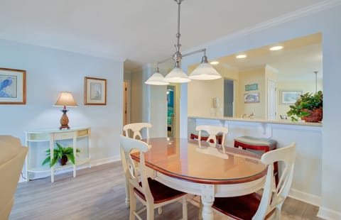 Dining area and breakfast bar.
