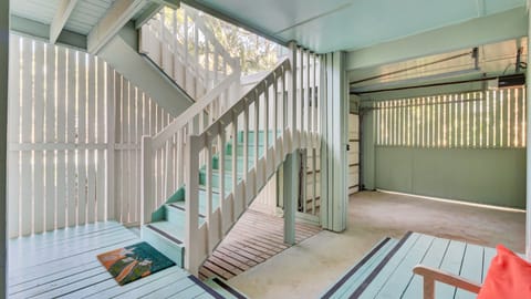 3 Twin Oaks Lane by AvantStay | Beach Access, Sunroom, Great Location! House in Wild Dunes