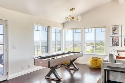 Al fresco dining with a view.