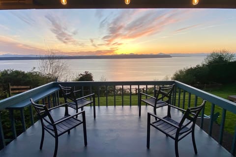 Your Whidbey Island retreat awaits!