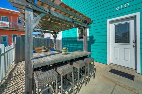 Outdoor hangout vibes.