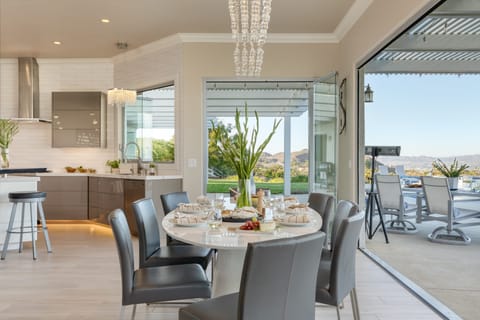 Imagine having your favorite meal here.