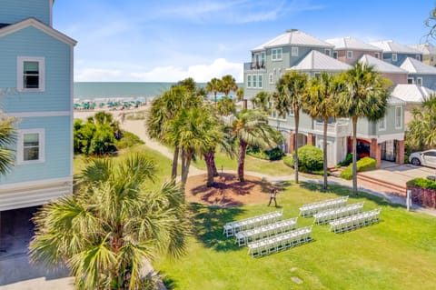 56 Grand Pavilion by AvantStay | Oceanfront Deck + Views, Community Pool House in Wild Dunes