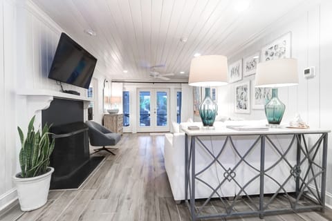 302 Charleston by AvantStay | Stunning Private Pool House in Isle of Palms