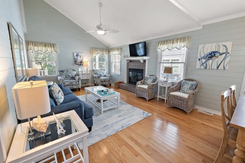 Spacious living room.