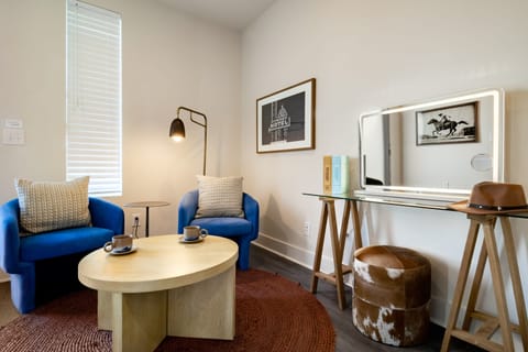 Sitting area and vanity.