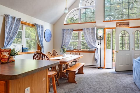 Natural light fills the dining room.