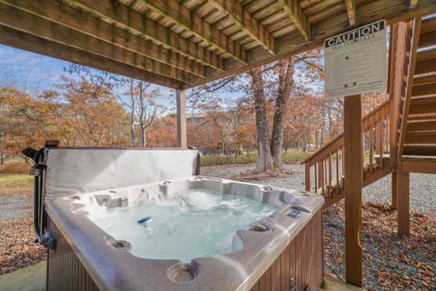 Unwind in the steamy hot tub on the deck.