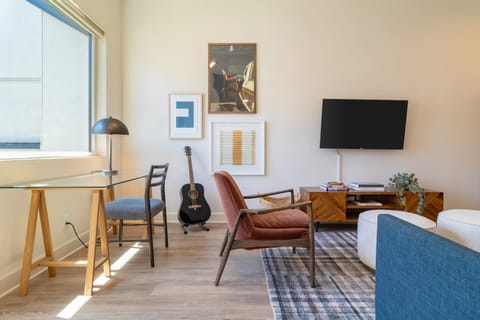 Convenient workspace.