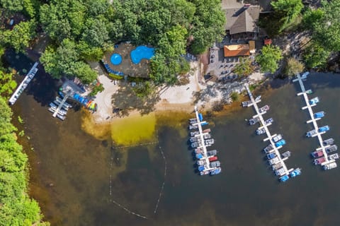 Big Boulder Lake Club amenities.