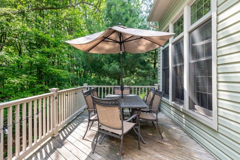 Outdoor dining is perfect for six. Enjoy al fresco vibes!