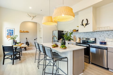 Fully equipped kitchen.