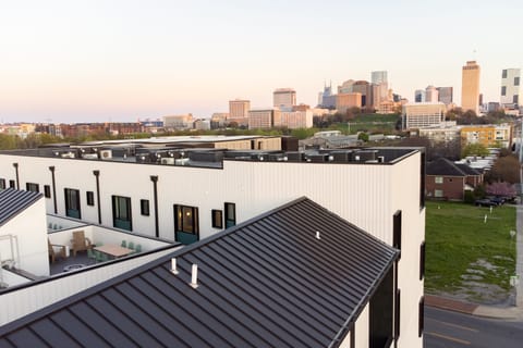 Prime location, less than 5 minutes from Broadway!