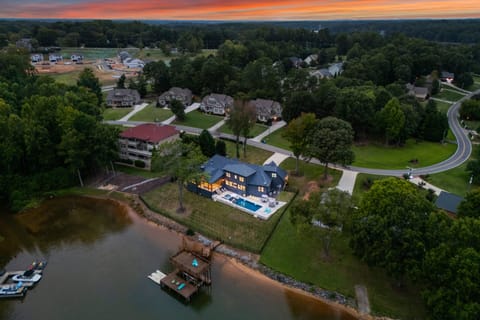 Beautiful lakefront property.