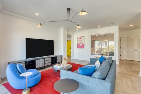 Open layout for seamless transitions.