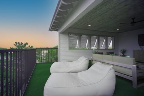 Beauty and the Beach by AvantStay | Rooftop w/ Gulf Views, Pool Access House in Inlet Beach