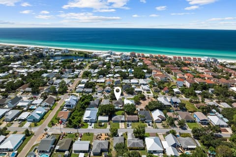 G By The Sea by AvantStay | Bikes, Pool, Fire Pit, Bonfires • Near Pier Park & Beaches House in Sunnyside