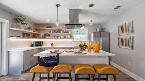 G By The Sea by AvantStay | Bikes, Pool, Fire Pit, Bonfires • Near Pier Park & Beaches House in Sunnyside