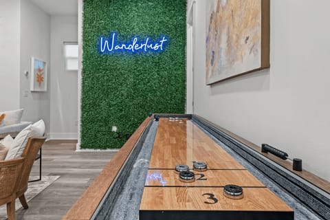 Wanderlust by AvantStay | Walk to Beach + Pool | New Construction House in Sunnyside