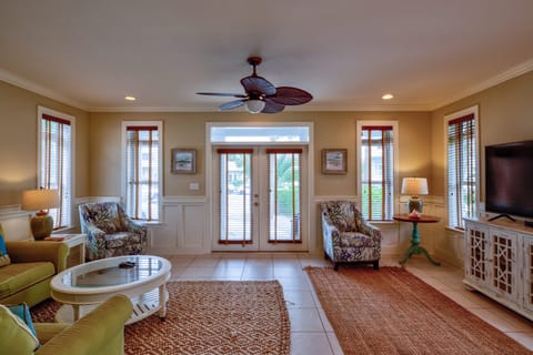A Piece of Heaven by AvantStay | Private Pool, Sleeps 14 | Pet-friendly House in South Walton County