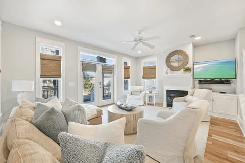 Southern Shores by AvantStay | Seacrest Beach | Resort Pool House in Rosemary Beach