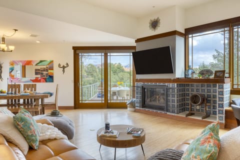 Designed for groups with plenty of entertainment.