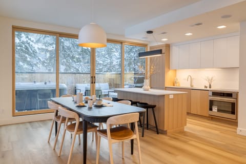 Fully equipped kitchen with all the essentials.