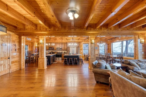 Top level. (Grand View)